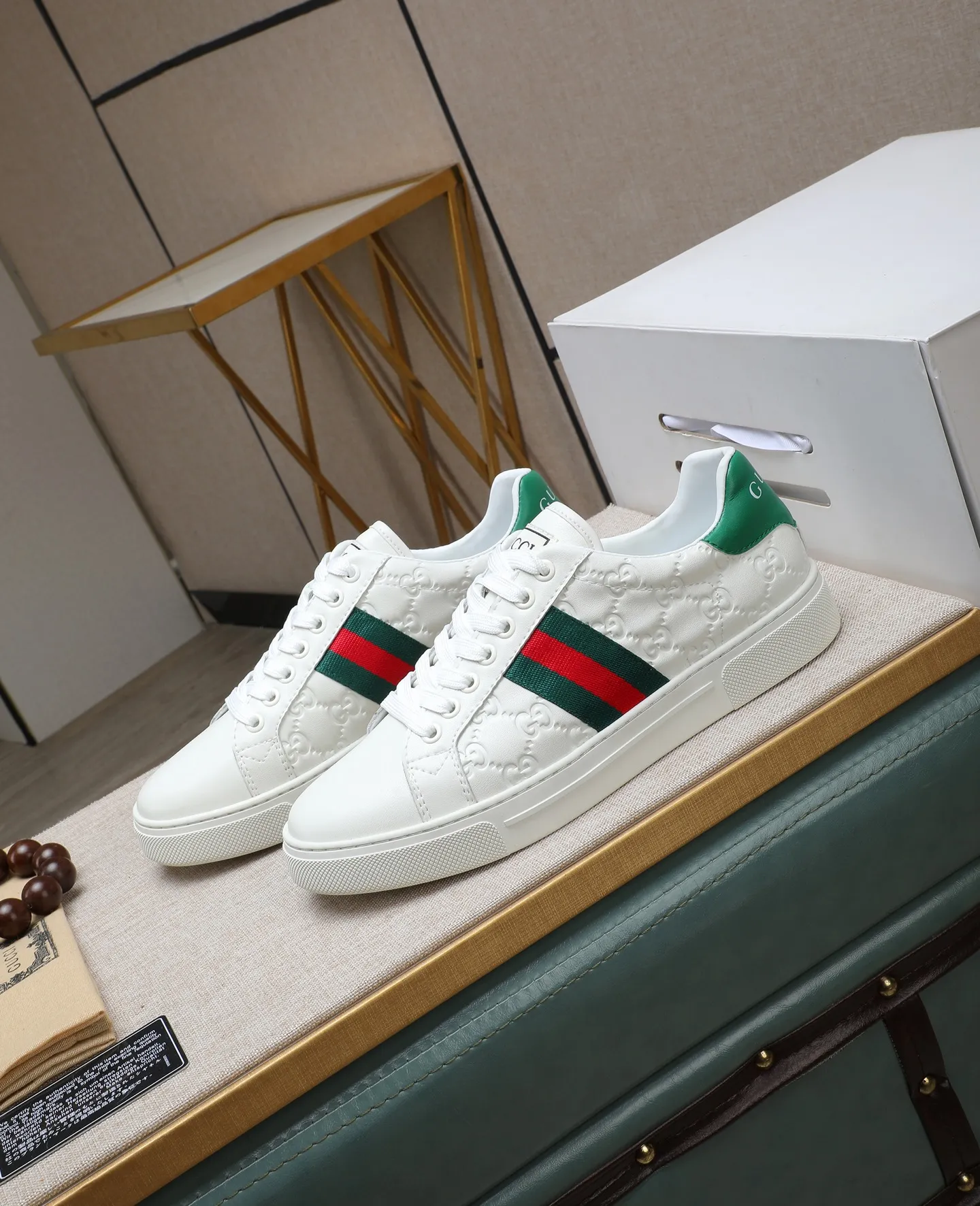 Men's men's shoes 💰440 GUCCI🔍🔍The latest model is on sale at the same time at the counter. Original calfskin imported from Italy, genuine leather lining, (high-end, noble, and classy) with exquisite workmanship. Sole: Original sole provided by the original factory, ⚠Exclusive double-layer movable molded sole super comfortable⚠, real shot 🎬The real thing is better🔍🔍"High quality·Follow the order" Code number 38-44